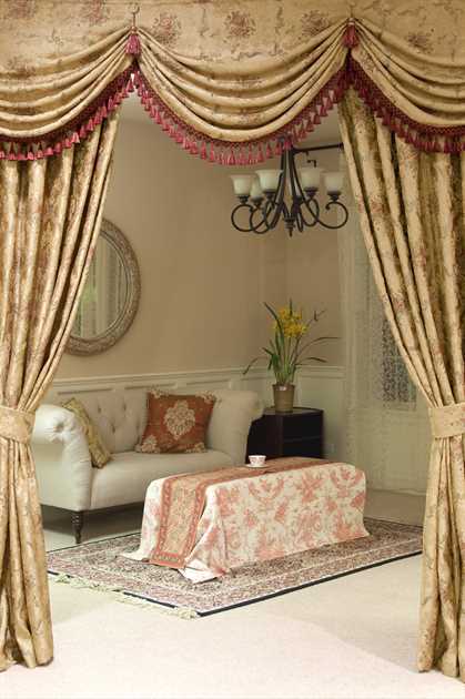 Picture of Versailles Rose Full Set 100''W
