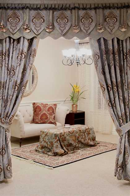 Picture of Bleu Fleur De Lis 100''W