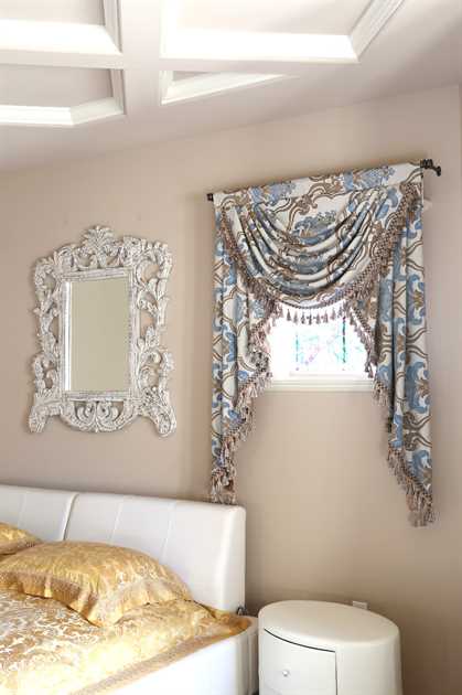 Picture of Masquerade Ball Valance 40''W