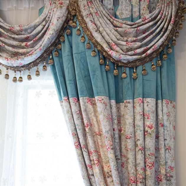 Picture of Pink Floral Velvet Full Set 130''W