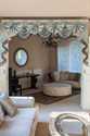 Picture of Glacial Swan - Paris Salon Style 100"