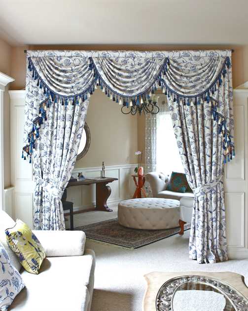 Picture of Blue and White 100"