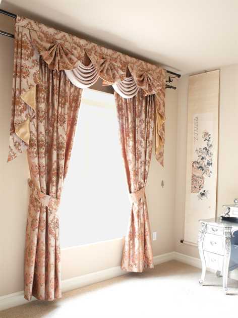 Picture of Rose Champagne - Paris Salon Style